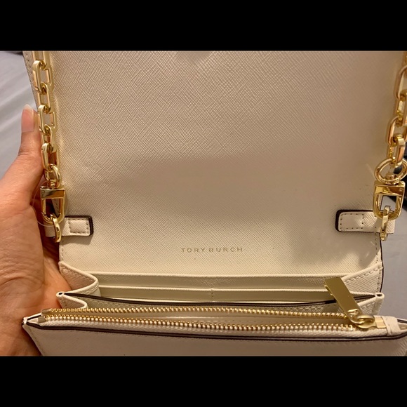 Tory Burch Wallet on Chain - Picture 2 of 4